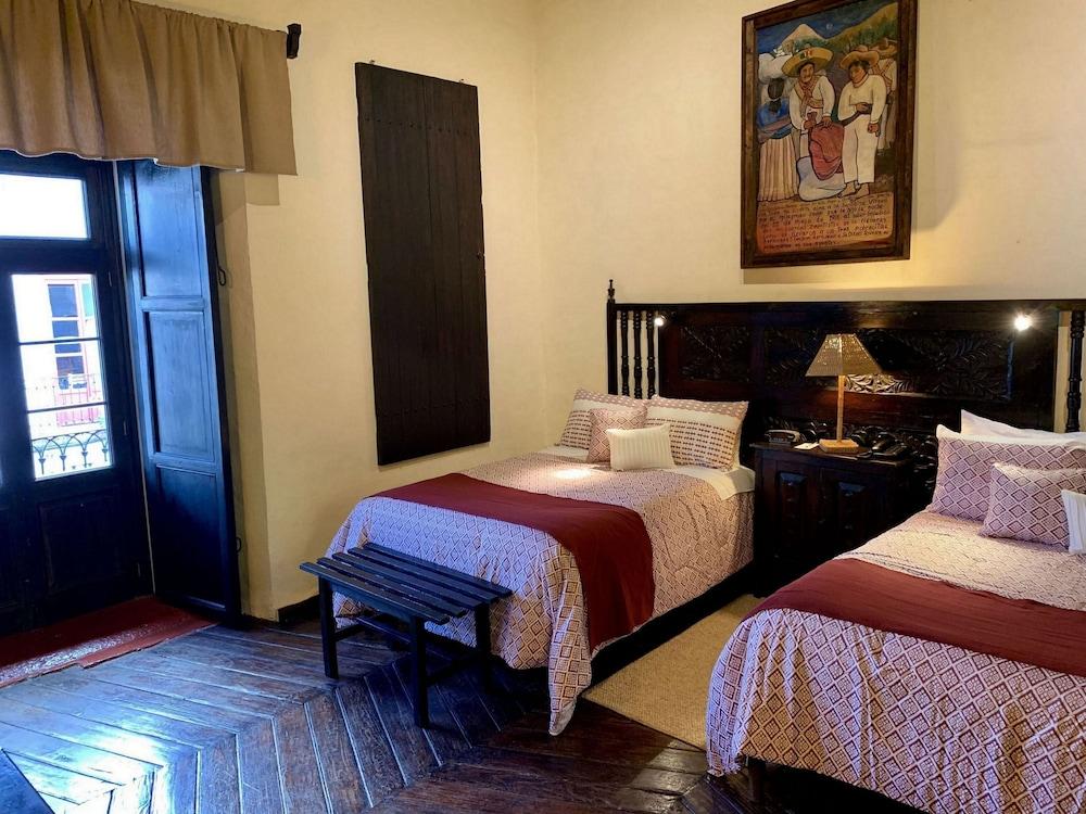 Hotel Mansion Iturbe Pátzcuaro Exterior foto