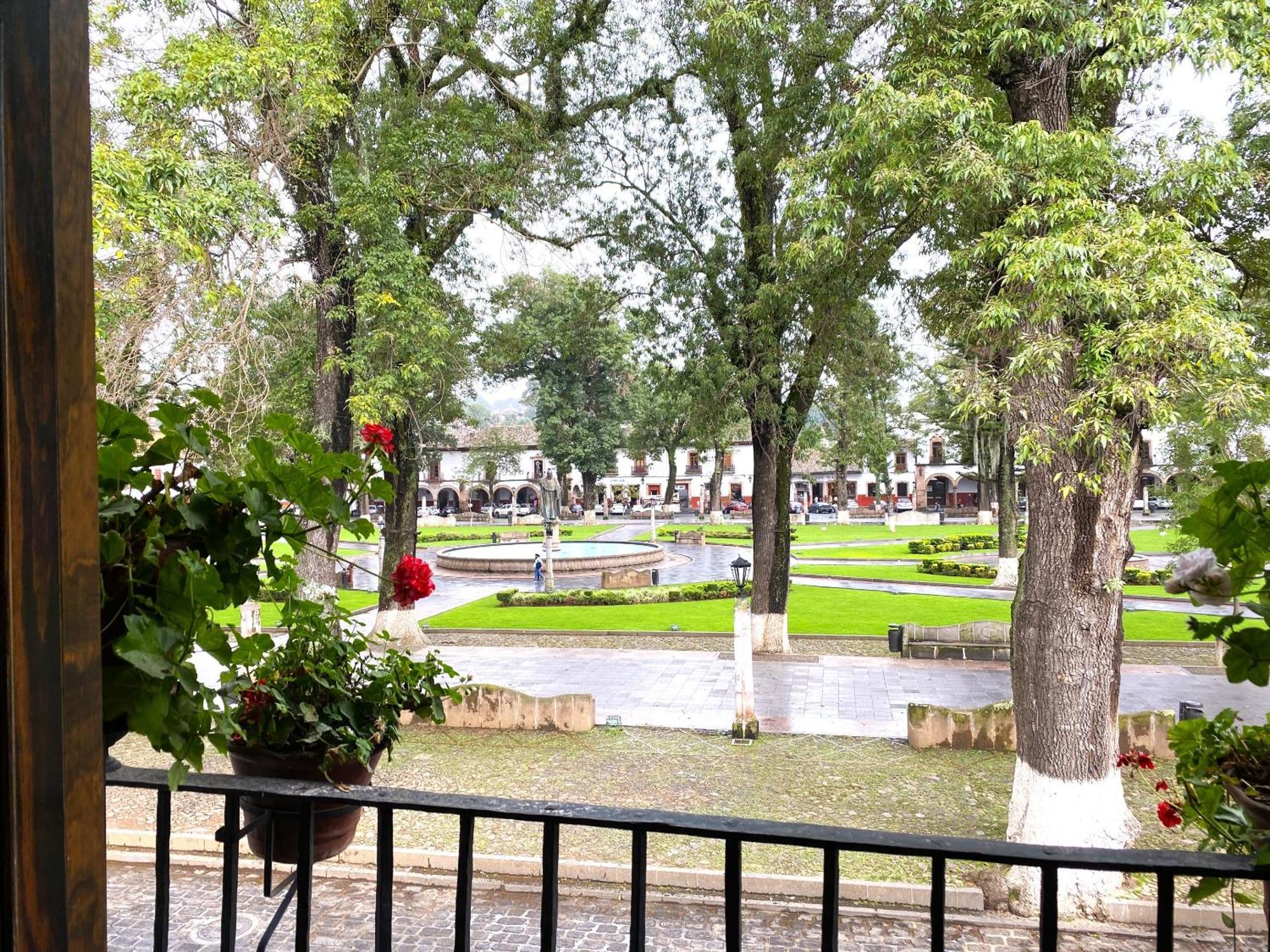 Hotel Mansion Iturbe Pátzcuaro Exterior foto